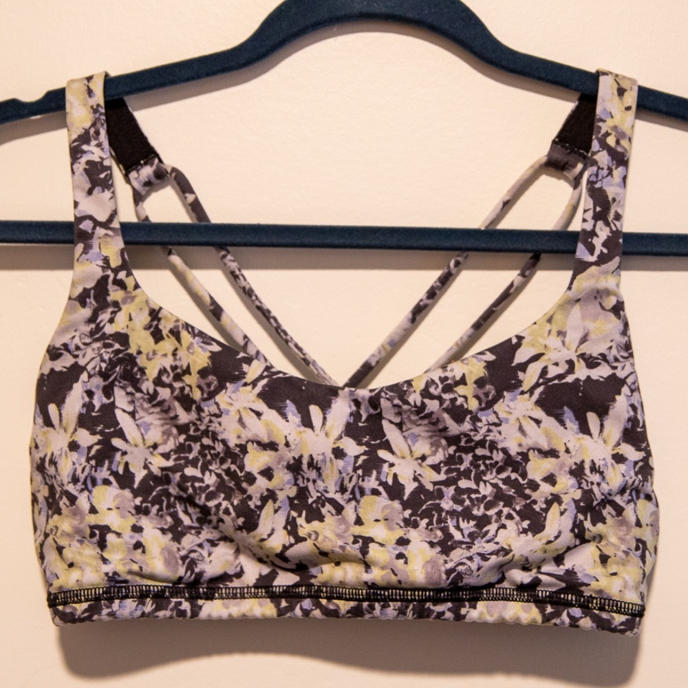 Lululemon Free to Be Bra